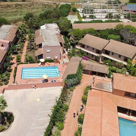 Residence Del Mare Casesicule Santa Maria Del Focallo Exterior photo